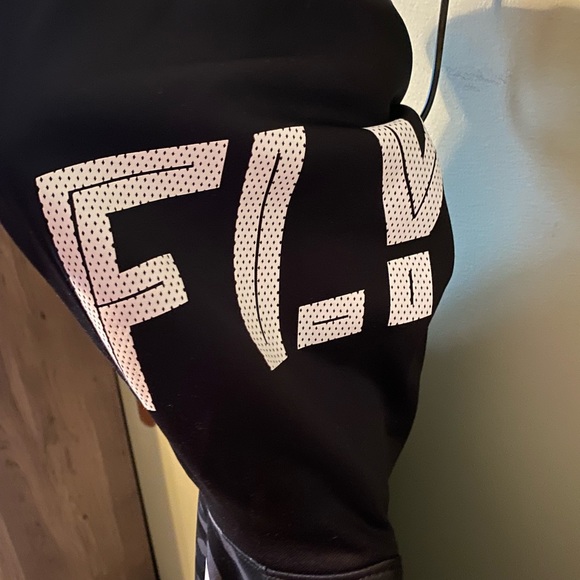 Bundle- Nike youth XL hoodies and sweat pants. - Picture 3 of 9